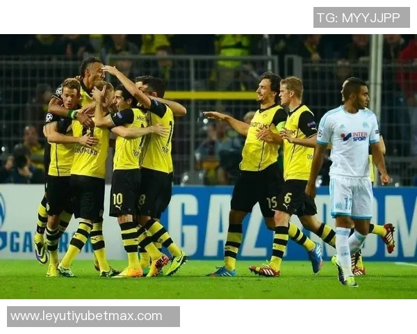 德甲三强拜仁斯图加特多特每轮比赛均有进球展现强大攻击力