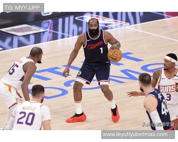 哈登36岁依然拼搏场均出战38分钟展现不屈精神如同地主家的驴 哈登36岁依然拼搏场均出战38分钟展现不屈精神如同地主家的驴