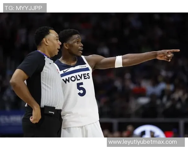 乔约翰逊呼吁莫兰特加盟森林狼助力华子在季后赛争夺更大成功