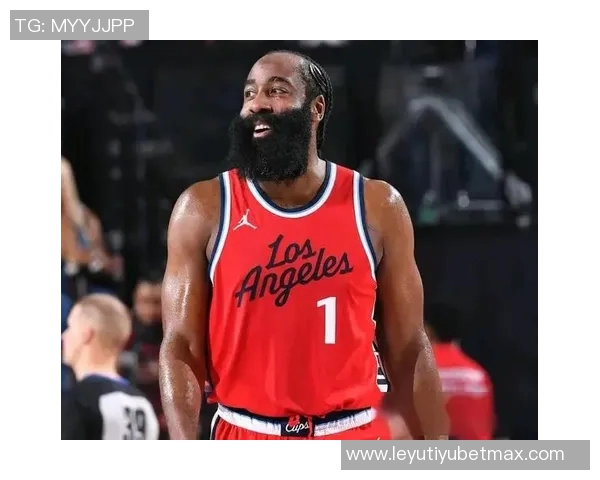 快船应尽早交易核心球员以降低损失把握哈登交易价值的最后机会