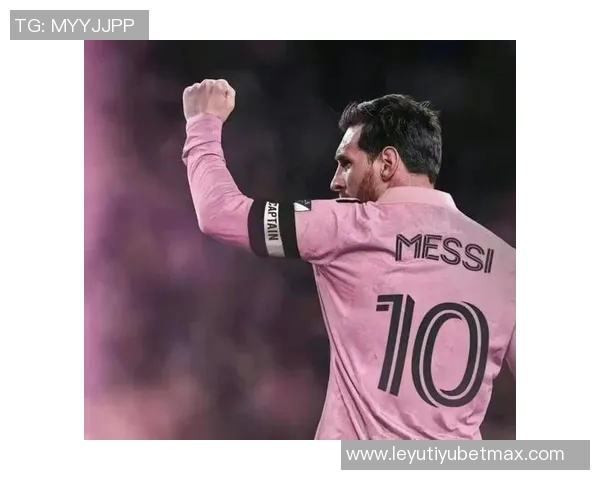 阿迪达斯庆祝与欧冠合作25周年梅西齐祖萨拉赫等明星齐聚海报发布